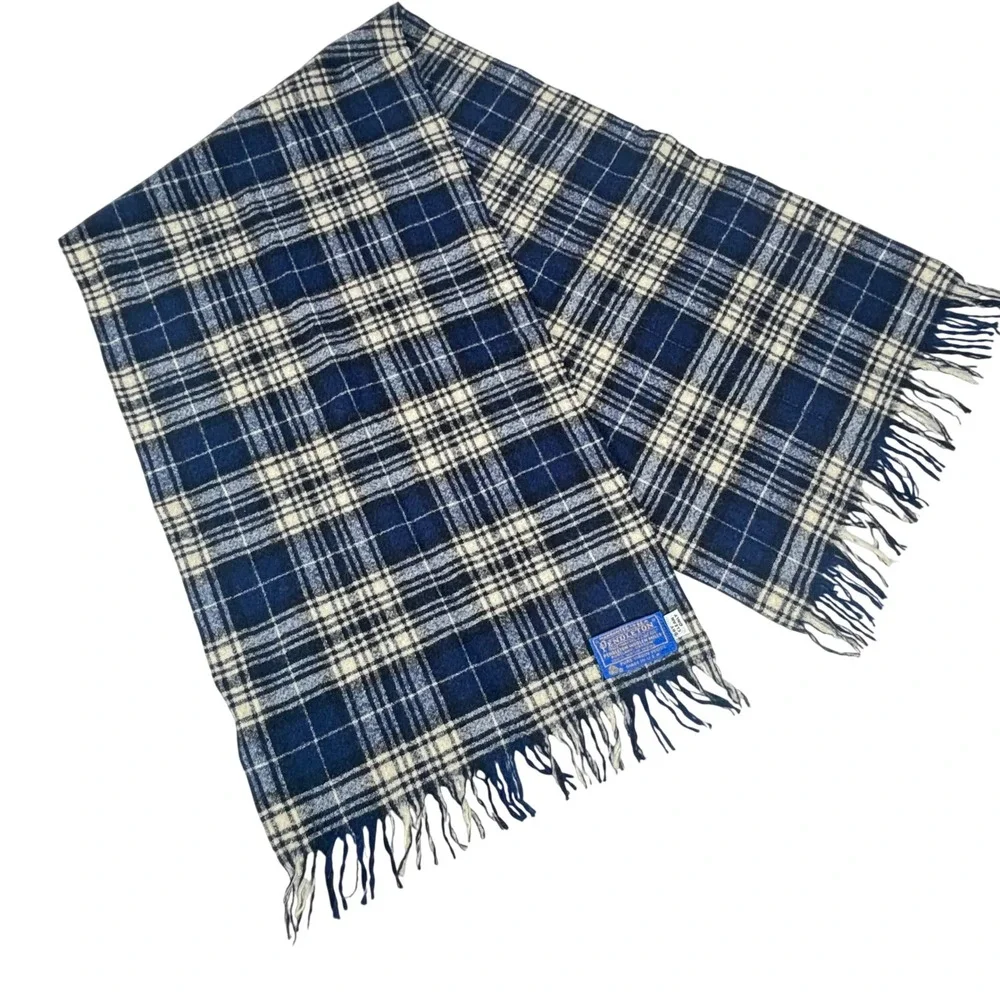 Pendleton Wool Scarf Unisex OS Blue White Excellent Plaid Fringe Virgin Wool USA